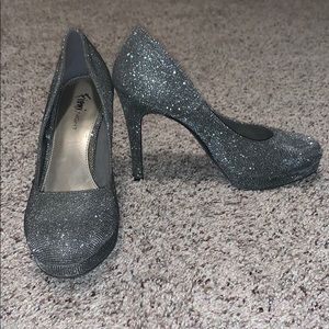 Fioni Night Black/Silver Heels